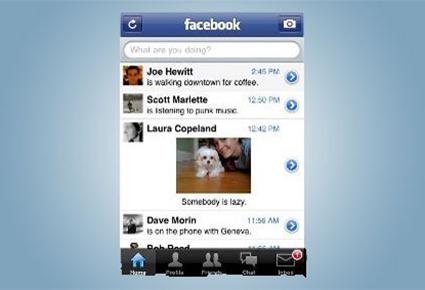 مراحل تطوّر تطبيق "فايسبوك" مع الهواتف المحمولة
